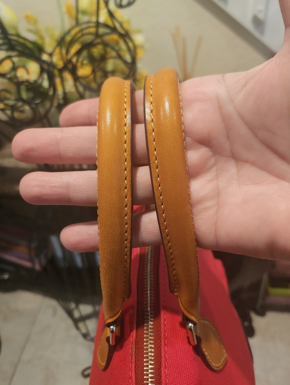 Dooney & Bourke shoulder bag - Picture 5 of 9